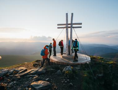 Heidi-Hotel Falkertsee Magische Momente_Sonnenaufgangswanderung_Falkert_Nockberge_Sommer © Sam Strauss_Biosphärenpark Nockberge, MBN Tourismus(2)